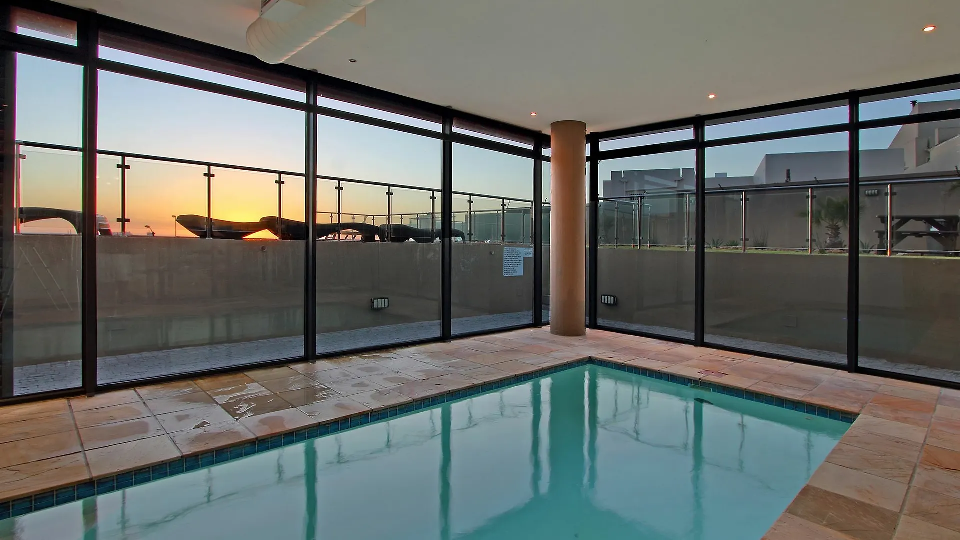 602 Infinity Hotel Parklands Apartment